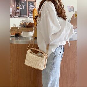 Women’s Patched Woven Handbag/Crossbody